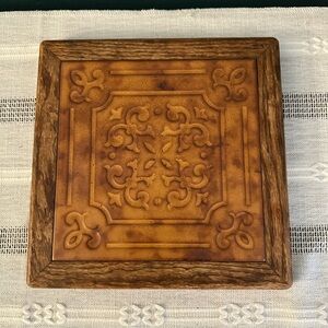 Vintage trivet - ceramic and wood